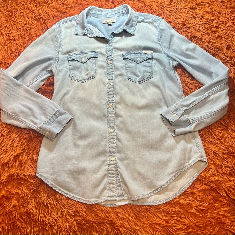 Calvin Klein Jeans Women's Faux Denim Long Sleeve Button-Up Top sz S Long Sleeve